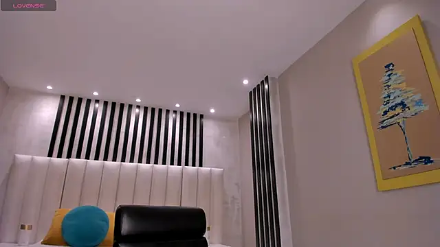 LisaFlowers  online show from February 20, 2026, 10:39 am