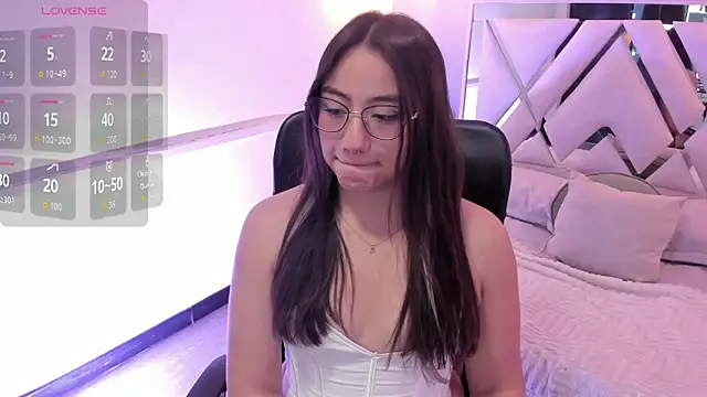 Nana  S online show from February 25, 2026, 3:51 am