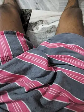 Snapshot of Yth24 chatting on December 17, 2025, 3:22 am Yth24 online show from December 17, 2025, 3:22 am