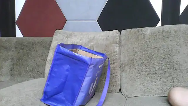 GabriellaManhas online show from February 14, 2026, 7:47 pm