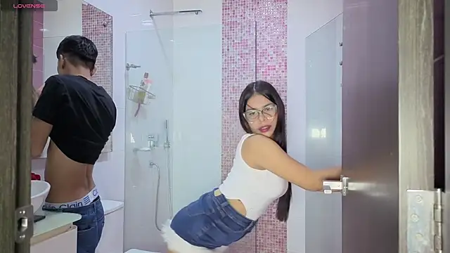 Snapshot of Katrina_hot1 chatting on December 15, 2025, 1:00 am Katrina hot1 online show from December 15, 2025, 1:00 am