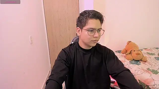 Snapshot of Asta_YunoXXX chatting on February 19, 2026, 8:50 pm Asta YunoXXX online show from February 19, 2026, 8:50 pm