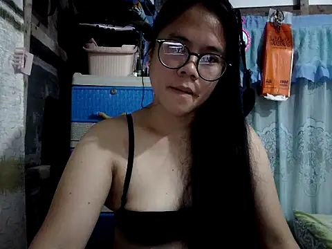 xxdreamgirl69 online show from March 11, 2026, 9:53 pm