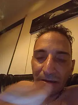 Snapshot of marcoleonsp chatting on June 21, 2026, 7:30 pm marcoleonsp online show from June 21, 2026, 7:30 pm