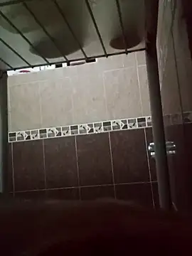 Snapshot of Yles13 chatting on December 14, 2025, 12:06 am Yles13 online show from December 14, 2025, 12:06 am