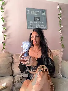 Snapshot of Lolaxox_ chatting on June 27, 2026, 1:28 pm Lolaxox online show from June 27, 2026, 1:28 pm