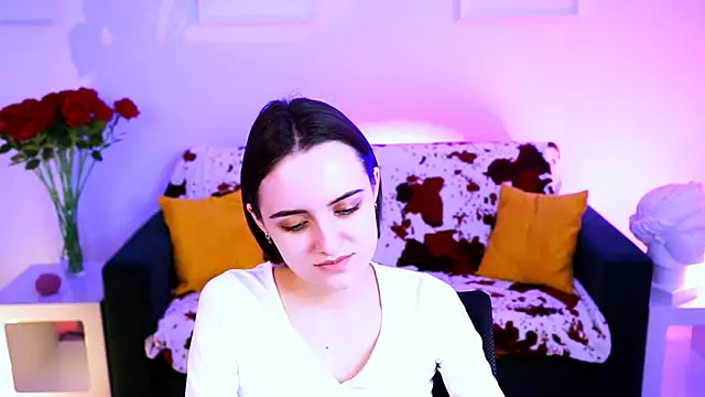 KateWillows online show from March 24, 2026, 8:58 am