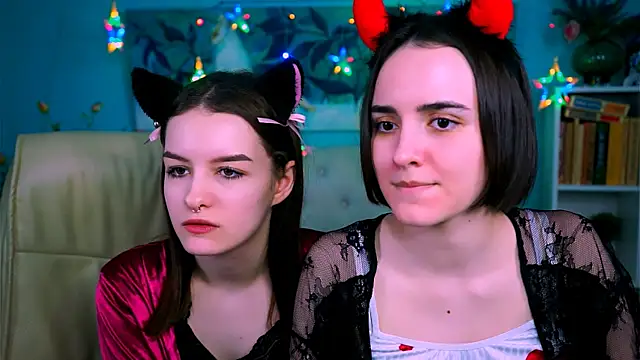 KateWillows online show from April 11, 2026, 4:31 am