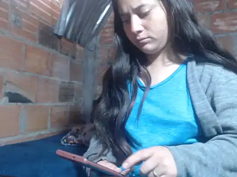 sammyyblondee online show from November 28, 2025, 2:39 pm