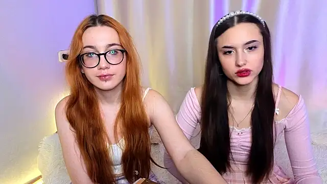 Snapshot of sunny_luna chatting on November 28, 2025, 2:28 pm sunny luna online show from November 28, 2025, 2:28 pm