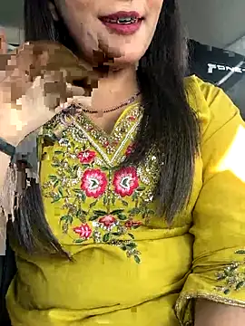 Snapshot of magical_ishika chatting on November 29, 2025, 9:42 am magical ishika online show from November 29, 2025, 9:42 am