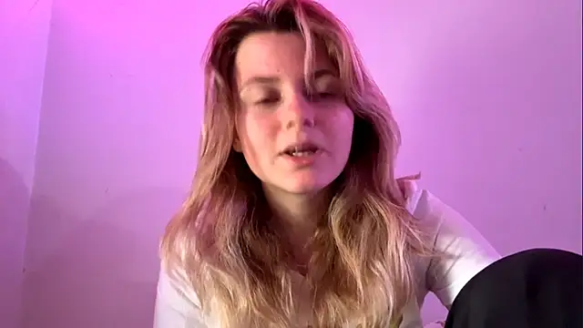 AlanaPostell online show from December 2, 2025, 1:02 pm