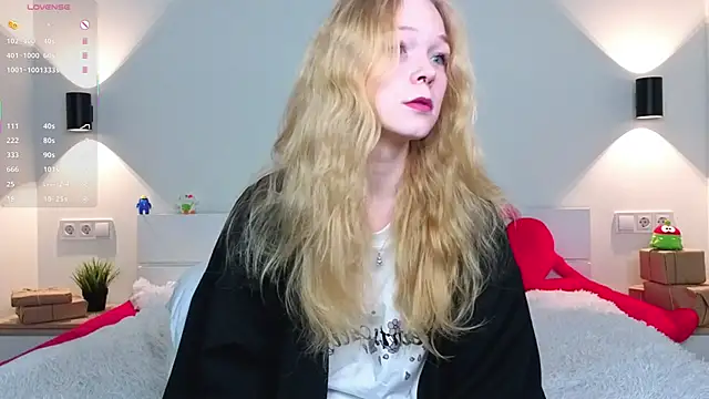 GhisllaineWestler online show from February 15, 2026, 4:35 am