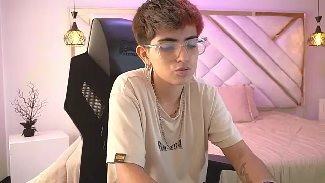 Snapshot of valeryevansvg chatting on November 28, 2025, 2:28 pm valeryevansvg online show from November 28, 2025, 2:28 pm