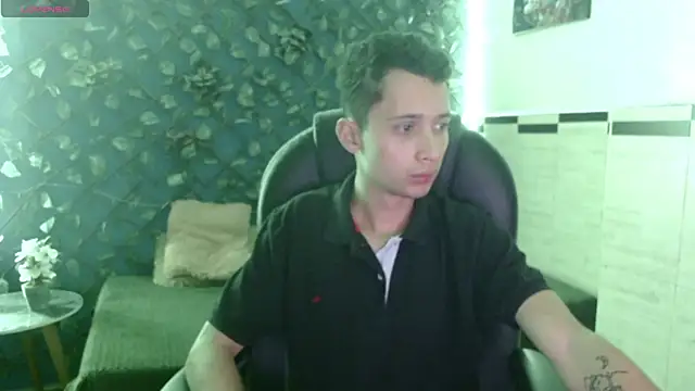 LucassSmith11 online show from December 14, 2025, 11:27 am