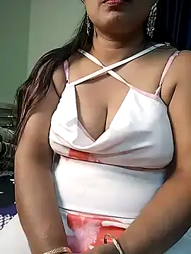 Snapshot of Naughty_jully chatting on December 4, 2025, 5:34 pm Naughty jully online show from December 4, 2025, 5:34 pm