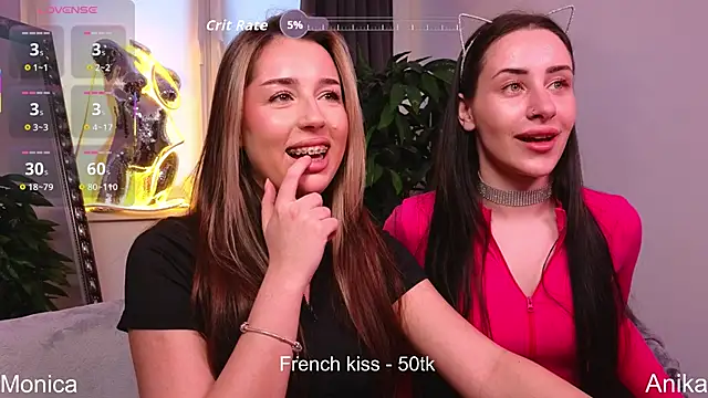 Snapshot of AnikaHarrys- chatting on November 30, 2025, 1:12 pm AnikaHarrys- online show from November 30, 2025, 1:12 pm