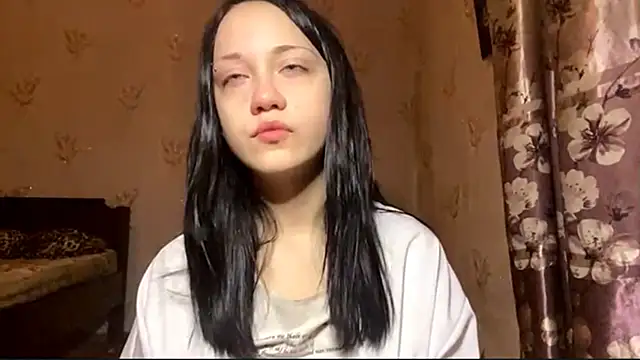 Snapshot of ZeeHope chatting on December 4, 2025, 12:59 pm ZeeHope online show from December 4, 2025, 12:59 pm