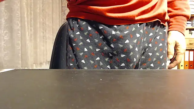 Tightholeboy online show from November 28, 2025, 8:20 pm