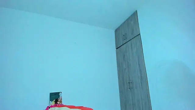 ebonydary 01 online show from December 18, 2025, 7:29 pm