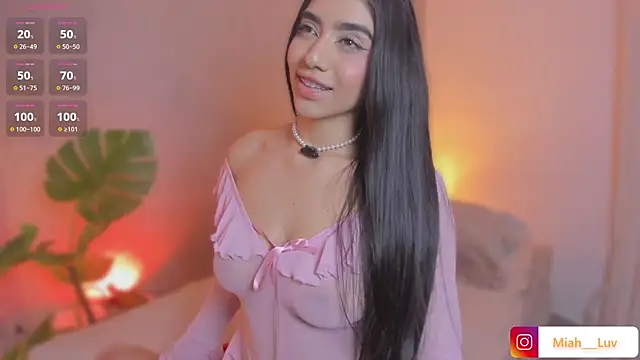 Snapshot of miah_luv chatting on May 18, 2026, 7:51 pm miah luv online show from May 18, 2026, 7:51 pm