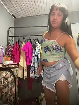 larysinha online show from February 17, 2026, 4:48 pm