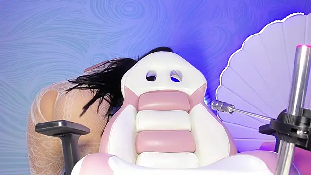 Snapshot of CHLOE_BLOWJOB chatting on May 8, 2026, 11:08 pm CHLOE BLOWJOB online show from May 8, 2026, 11:08 pm