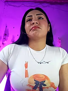 Snapshot of Emy_cutee chatting on February 2, 2026, 12:59 pm Emy cutee online show from February 2, 2026, 12:59 pm