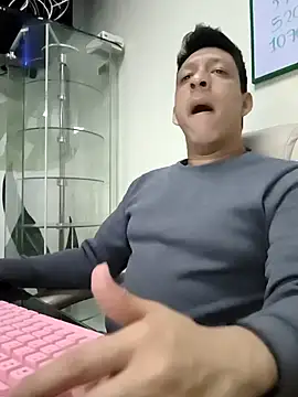 Snapshot of KairoStormX chatting on December 15, 2025, 9:31 pm KairoStormX online show from December 15, 2025, 9:31 pm