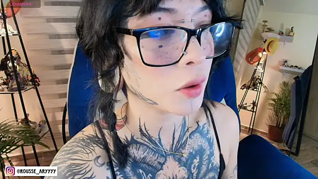 Snapshot of AryRousse chatting on April 16, 2026, 1:39 am AryRousse online show from April 16, 2026, 1:39 am