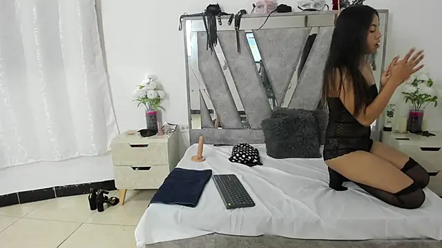 Snapshot of ZoeJhonsom chatting on February 20, 2026, 1:35 pm ZoeJhonsom online show from February 20, 2026, 1:35 pm