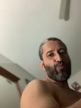 Calientesensible online show from February 7, 2026, 3:58 am