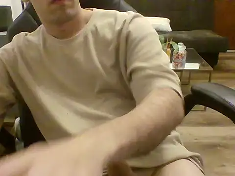 Lhagus97 online show from December 18, 2025, 10:35 pm