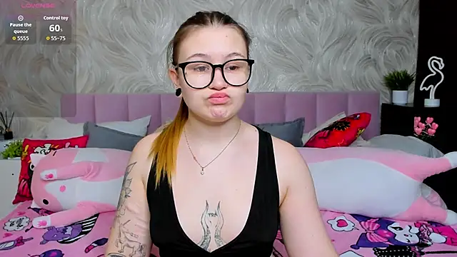 Snapshot of MilanaXHoney chatting on January 16, 2026, 1:20 am MilanaXHoney online show from January 16, 2026, 1:20 am