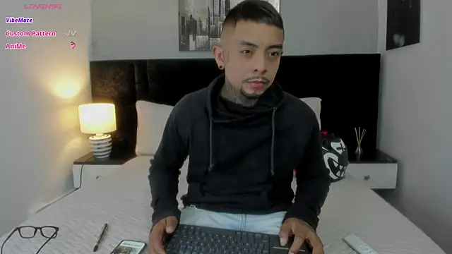 BASTIAN NICOLAS  online show from December 19, 2025, 9:50 pm