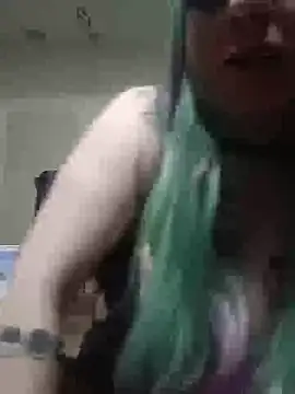 Snapshot of spunfoxxx chatting on March 3, 2026, 6:04 pm spunfoxxx online show from March 3, 2026, 6:04 pm