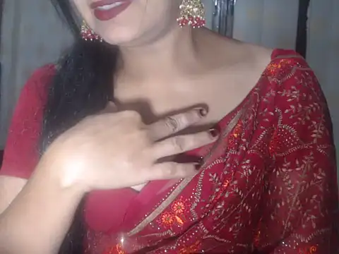 Hotronita123 online show from December 2, 2025, 5:03 pm