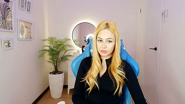 Snapshot of _K1sa_ chatting on December 2, 2025, 8:27 am K1sa online show from December 2, 2025, 8:27 am