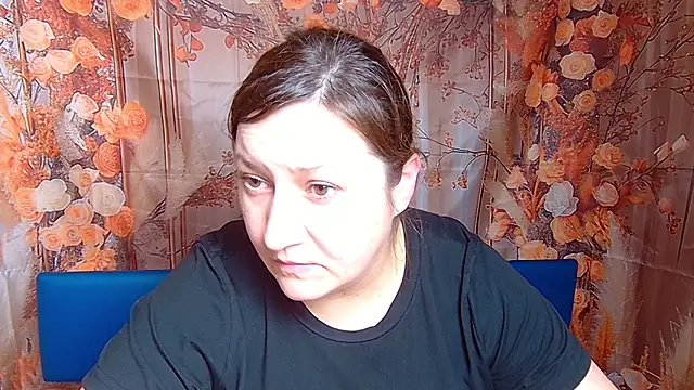 Snapshot of NadinForest chatting on December 1, 2025, 12:28 pm NadinForest online show from December 1, 2025, 12:28 pm