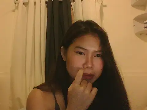 Snapshot of Allysonxx05 chatting on July 3, 2026, 11:39 am Allysonxx05 online show from July 3, 2026, 11:39 am