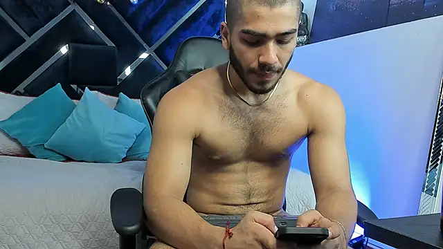 Franco banderas online show from December 18, 2025, 2:32 pm