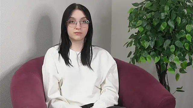 Snapshot of AmyDilox chatting on December 1, 2025, 5:41 am AmyDilox online show from December 1, 2025, 5:41 am