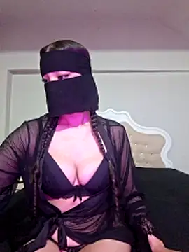 Snapshot of deva-sexy chatting on June 8, 2026, 4:51 pm deva-sexy online show from June 8, 2026, 4:51 pm