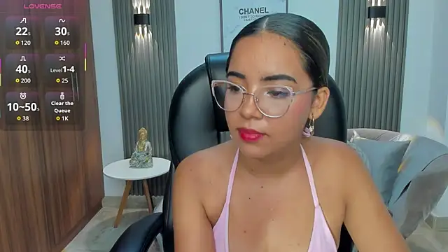 Snapshot of alana_martiins chatting on May 23, 2026, 8:08 pm alana martiins online show from May 23, 2026, 8:08 pm