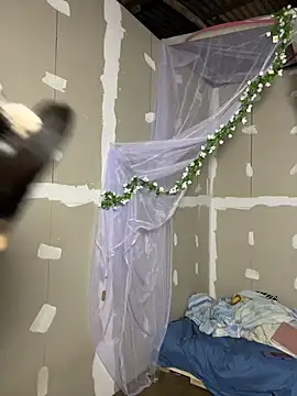 dakota021 online show from April 4, 2026, 12:50 am