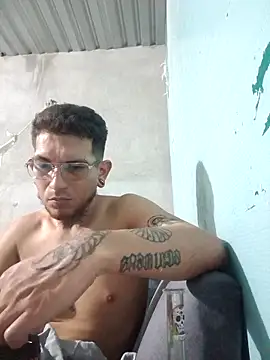 macarywillm online show from April 9, 2026, 6:19 am