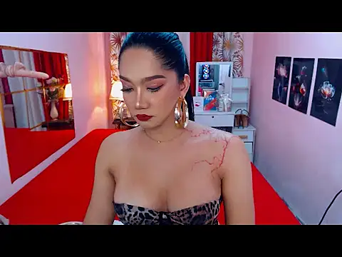 UrScreenGoddess online show from July 19, 2026, 6:33 am