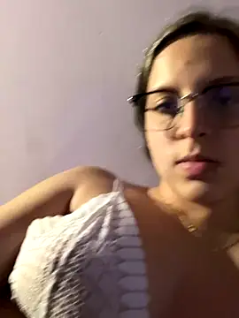 Snapshot of Vane_and_Zoe chatting on December 13, 2025, 8:26 pm Vane and Zoe online show from December 13, 2025, 8:26 pm