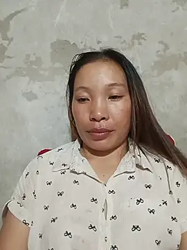 Evelyn-n online show from July 29, 2026, 12:37 pm