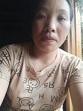Evelyn-n online show from June 16, 2026, 9:31 am